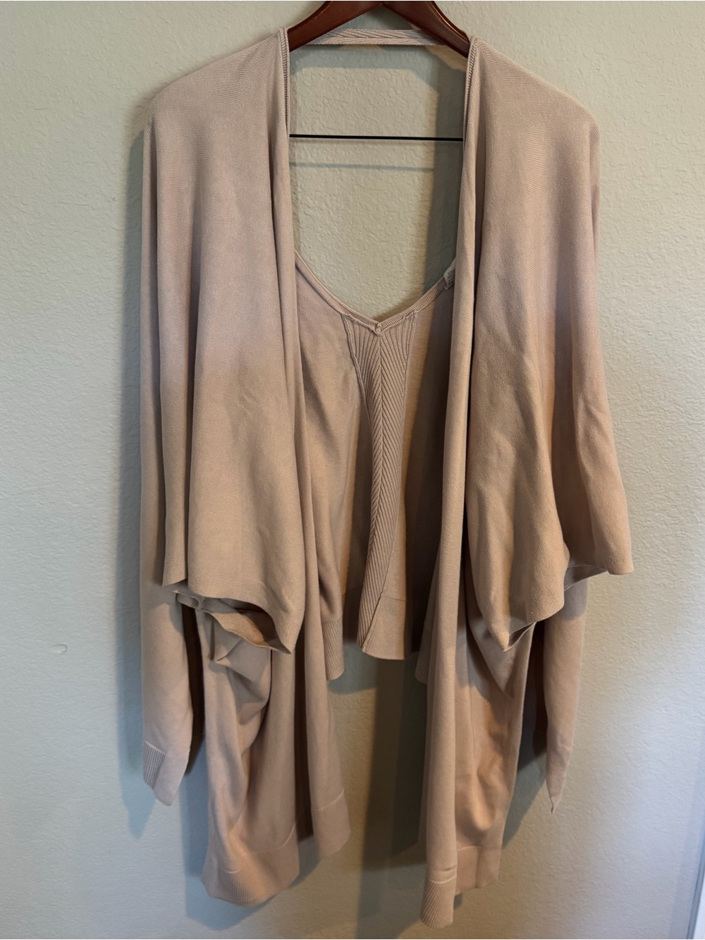 Lululemon Free To Coast Wrap.
 Light Pink Open-Front Draped Poncho Sweater O/S